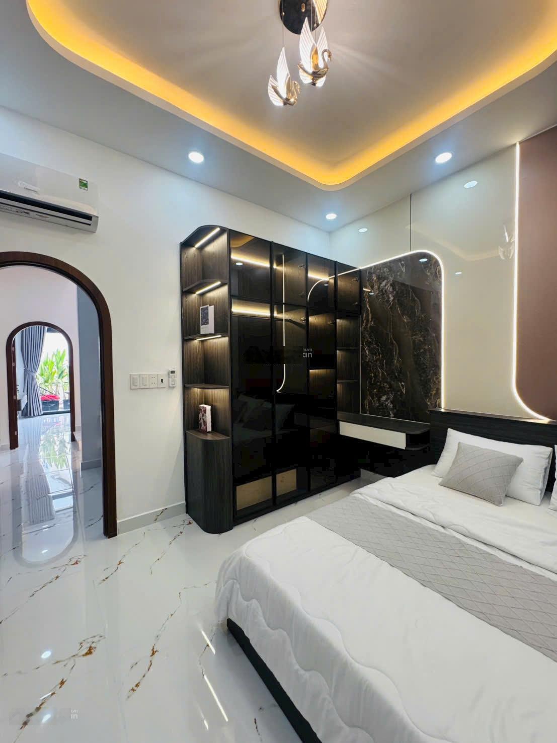 Bán nhà mặt tiền khu K300 Tân Bình - 5 tầng (4,1*20) thu nhập 40 triệu/tháng chỉ nhỉnh 13 tỷ