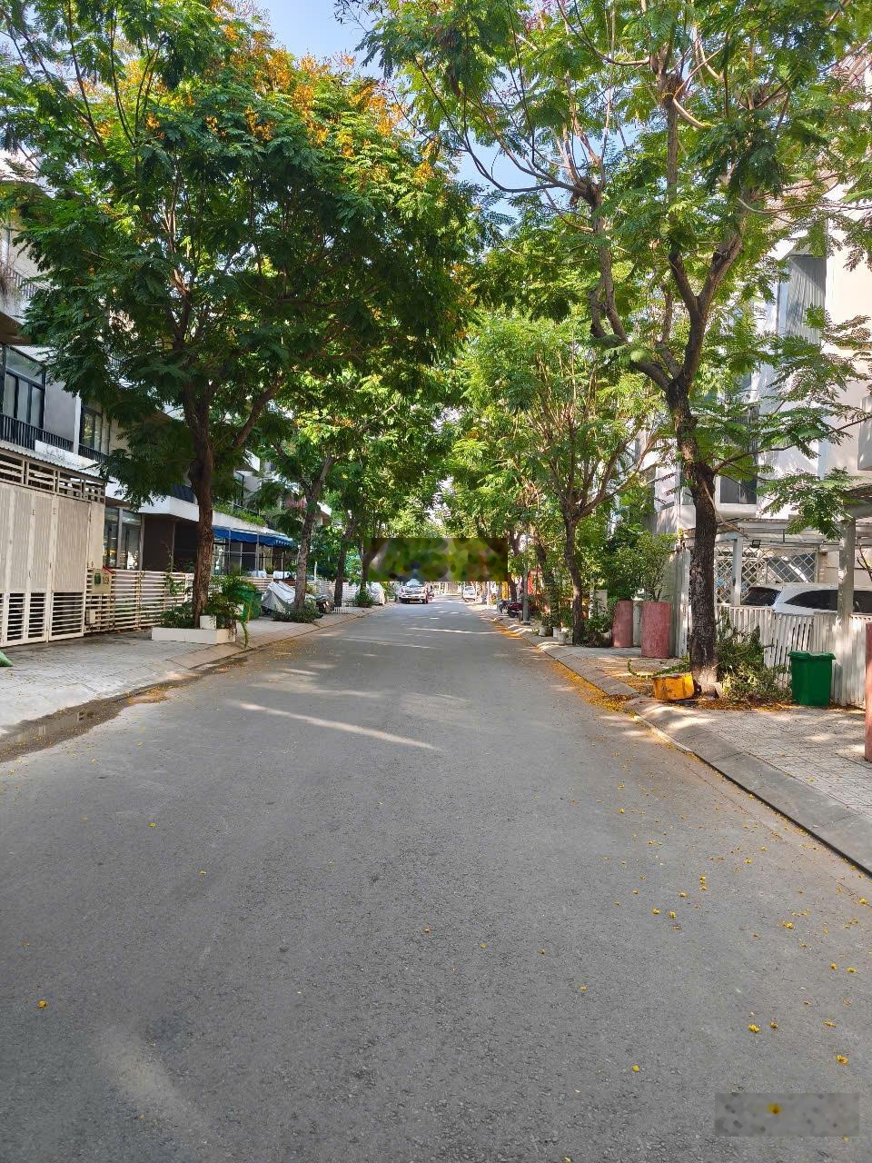 Hot! Lô Sổ đỏ Cát Lái 5x20 đường 12m hướng Đông Nam 71tr/m rẻ nhất thị trường