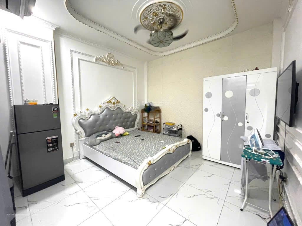 Hẻm công viên khu tân sơn nhì dt 4x17m nhà đẹp mới xây nhà 3.5 tấm giá 9.999 tỷ
