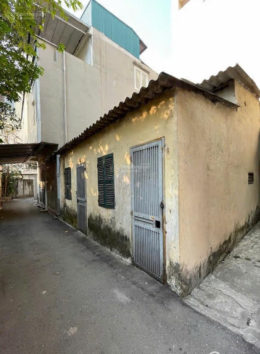 CC bán đất Tây Hồ, mặt ngõ thông, gần Hồ Tây.