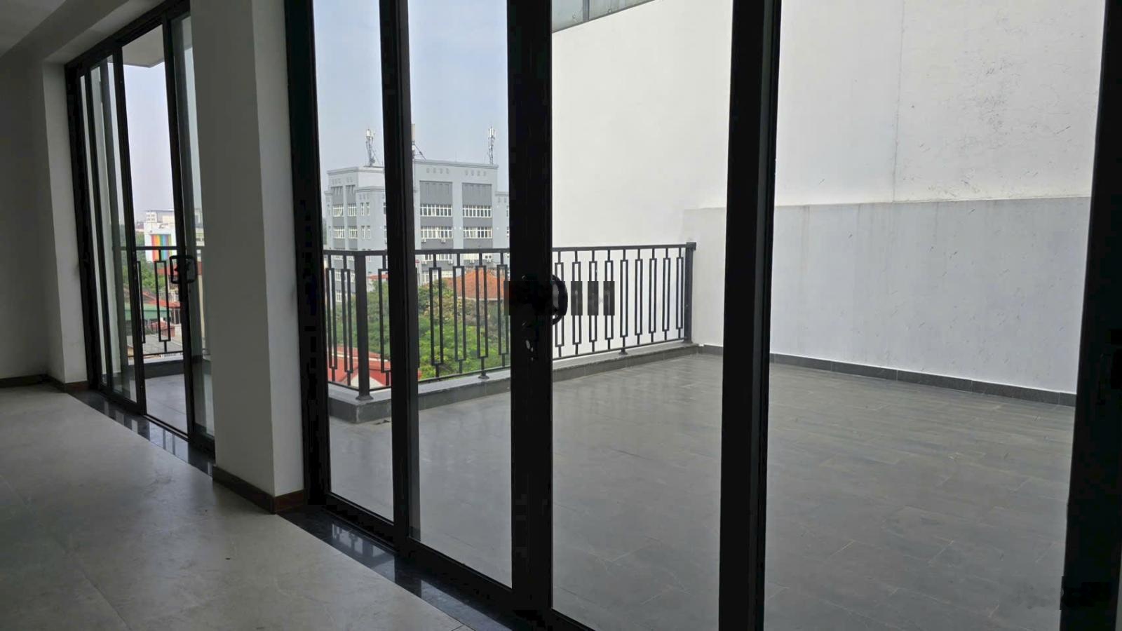 Chính chủ bán nhà phố lô góc Nguyễn Thái Học full nội thất, 6T thang máy - giá tốt lì xì đầu năm