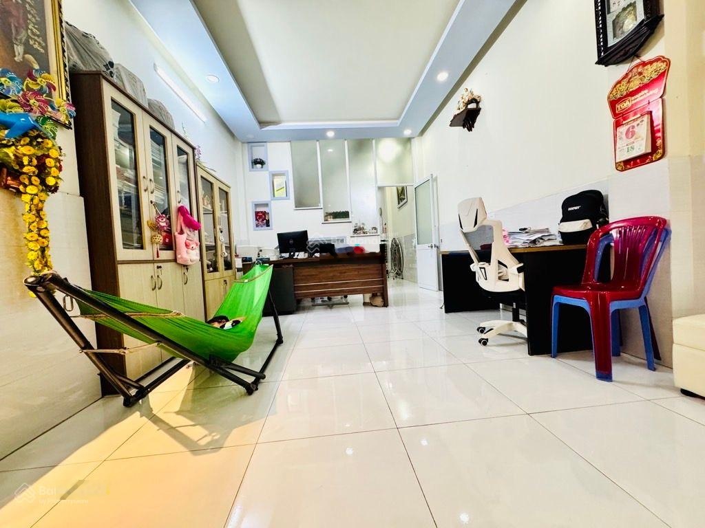 Nhà 4 tầng - 96m2 - hoàn công đủ - mặt tiền kdc phú lợi p. bình đông ( p7 q8 cũ )