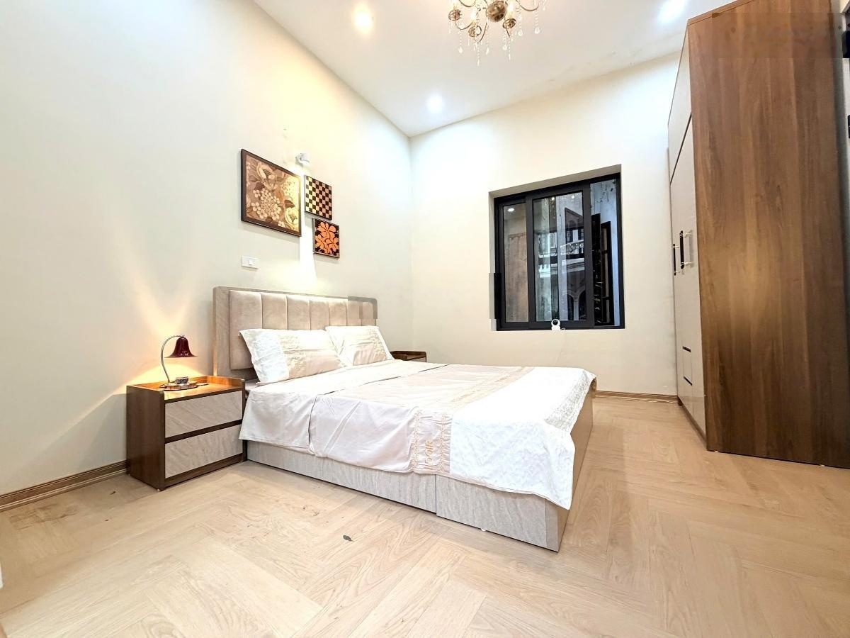 Bán gấp NR 4 tầng tại Lò Đúc, 9,5 tỷ, 27m2, 3PN, 3WC