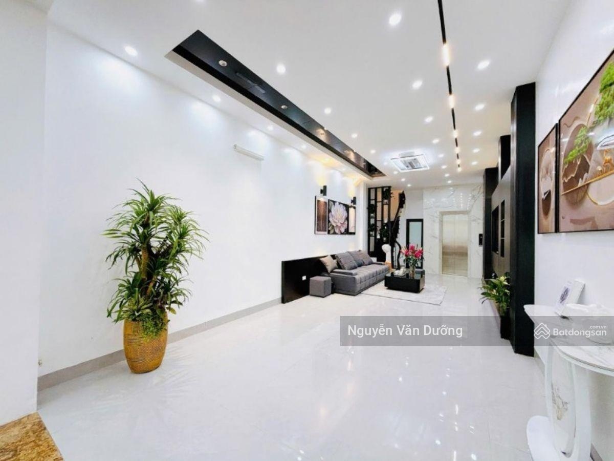 Lô góc phố Phương Mai, nhà mới ở ngay, thang máy xịn sò, ngõ 3 gác thông, ô tô đỗ gần, 38m2 * 6T