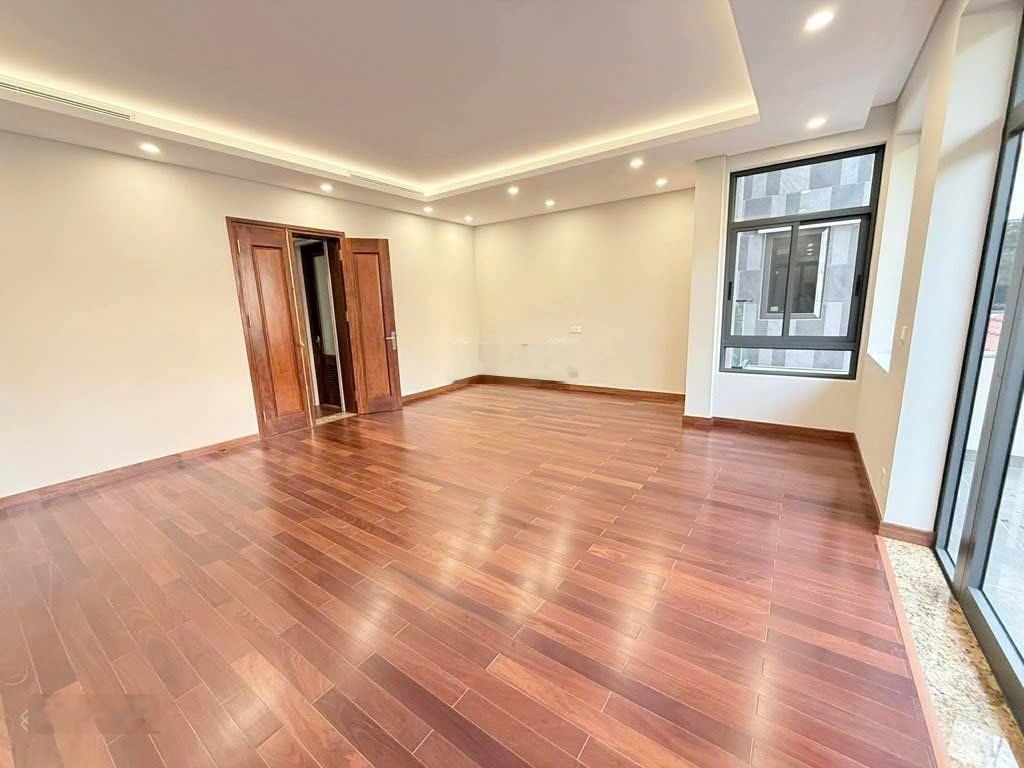 Biệt thự vip làng quốc tế thăng long - 2 mặt ô tô - kinh doanh đẳng cấp - mặt tiền lớn - vỉa hè