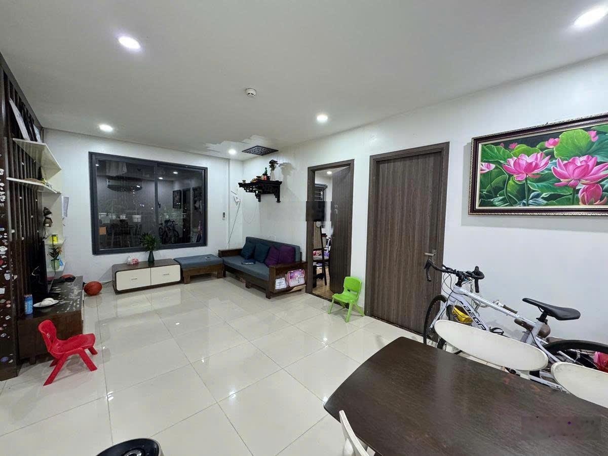 Cần bán căn hộ tòa CT2E VOV 60m 2 ngủ 2wc 5,2 tỷ 0989996523