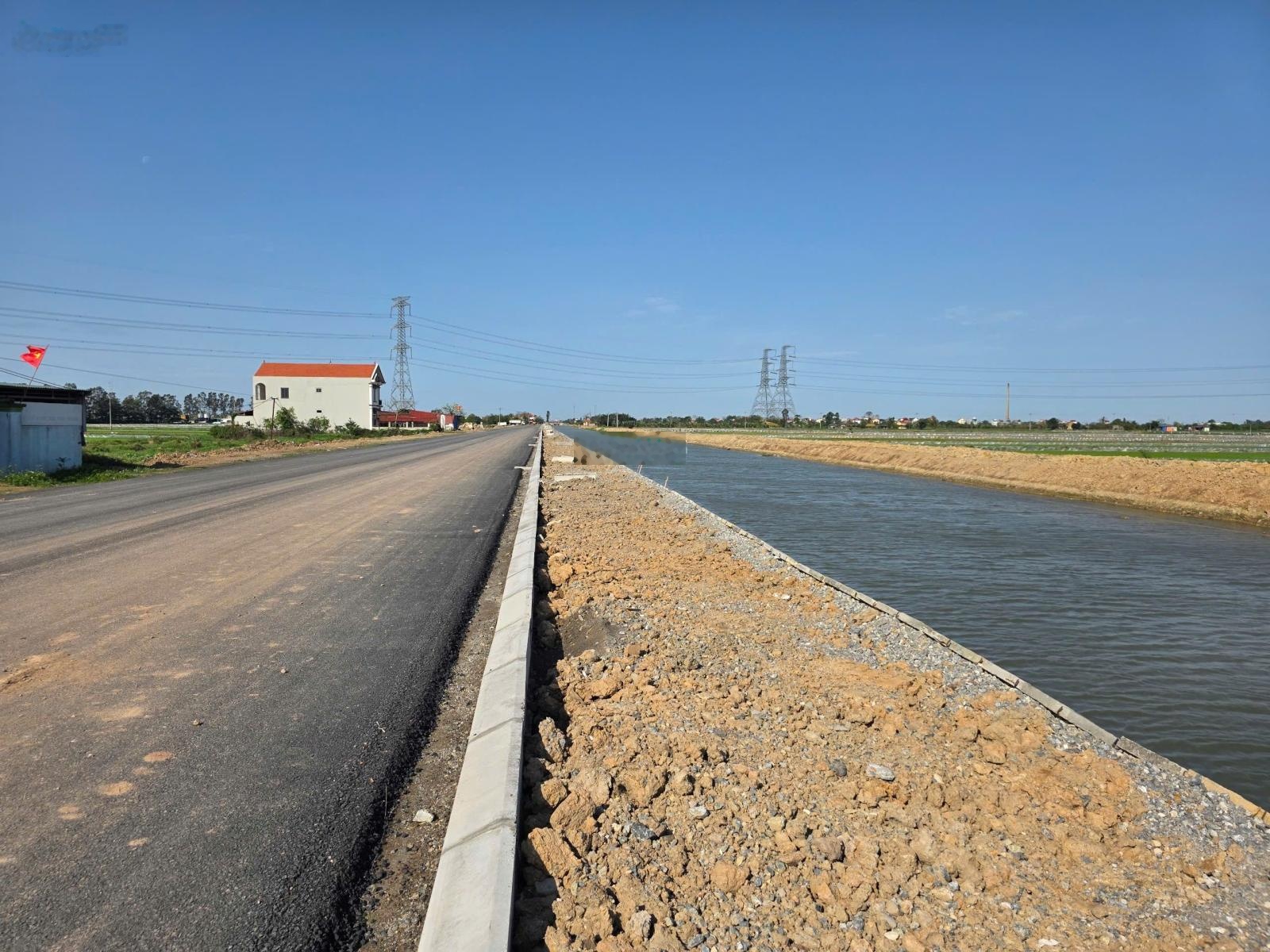 Bán Đất Hòa Đam, Phường Thượng Hồng( Hòa Phong cũ) Hưng Yên.4,5 tỷ, 140m2, mặt tiền 7m hot!
