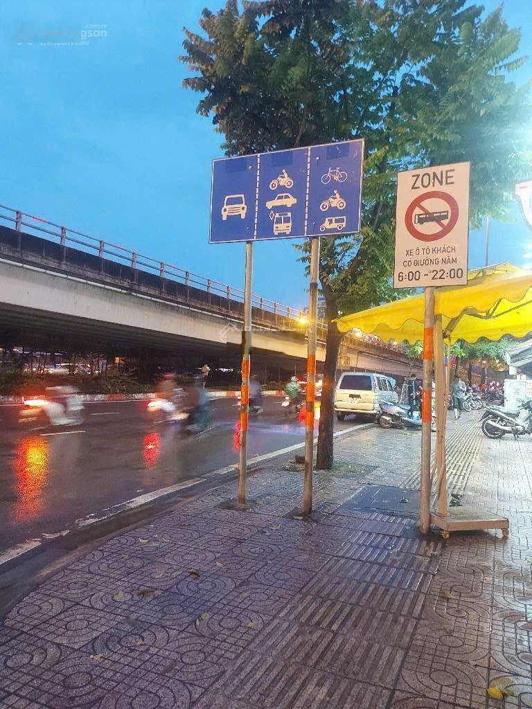 Bán nhà ở ngay Hiệp Bình Chánh, sát chân cầu Bình Triệu, 79m2, ngang 6m, 2 tầng, 4 tỷ 850