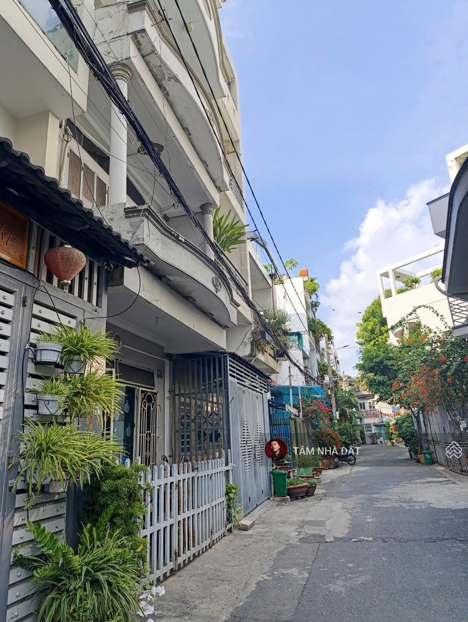 Gần kênh tham lương ! bán nhà hẻm xe hơi 3 tầng + 68m2 + giá 7,3 tỷ lh 0933523239 tâm nhà đất