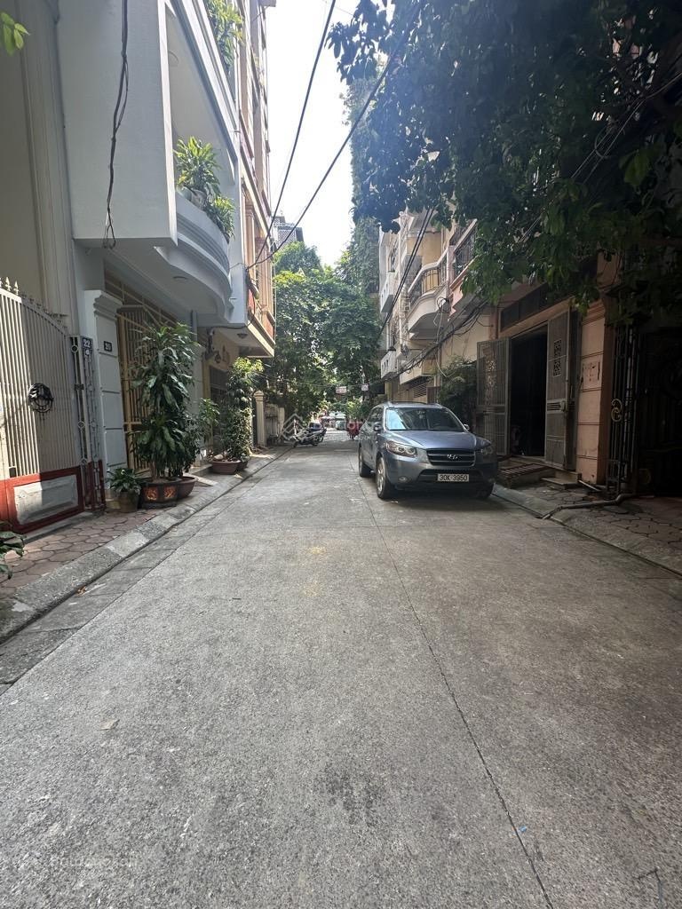 Hai bà trưng phân lô - ô tô - mt 4.4m - 4t giá 375tr/m2 có tl