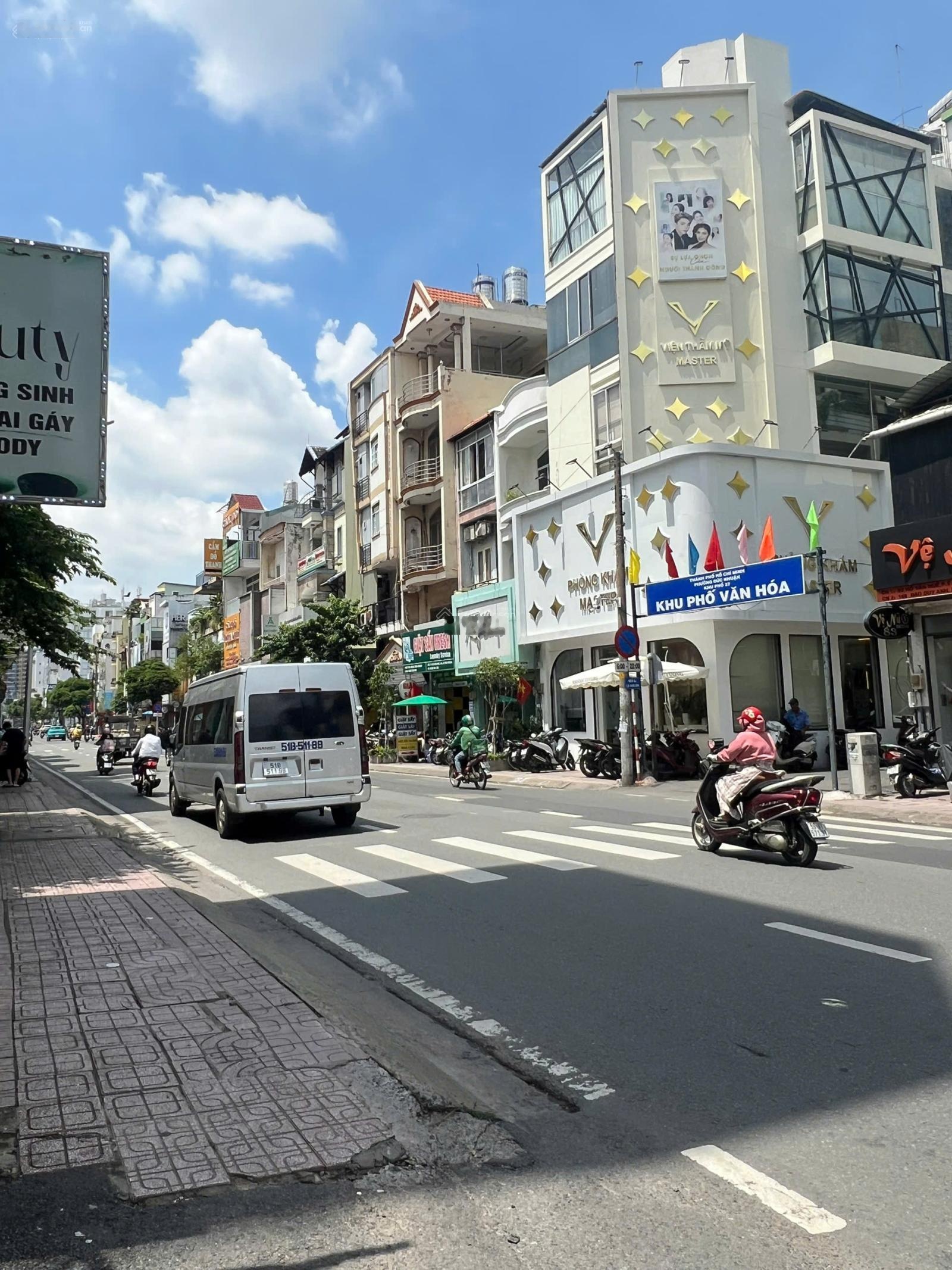 Hồ Văn Huê Phú Nhuận, 5 Tầng, 7Pn, hẻm xe hơi, 100m2, dòng tiền gần 400tr/năm, 18.x Tỷ