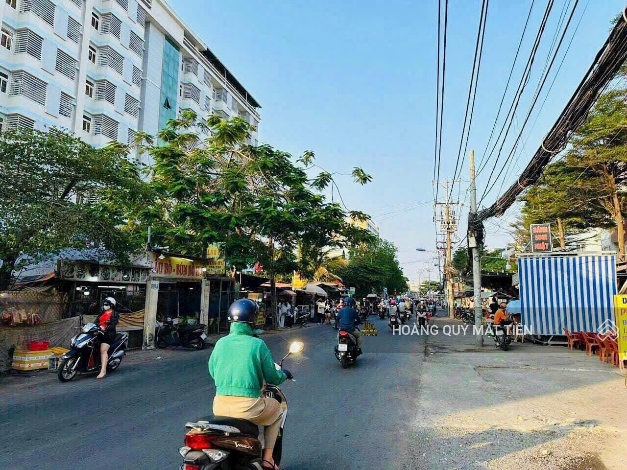 Nhà 3 lầu MTKD Tăng Nhơn Phú ~ 5m*40m = 385m2. Nở hậu. Giáp Đỗ Xuân Hợp - Phước Long B - Quận 9