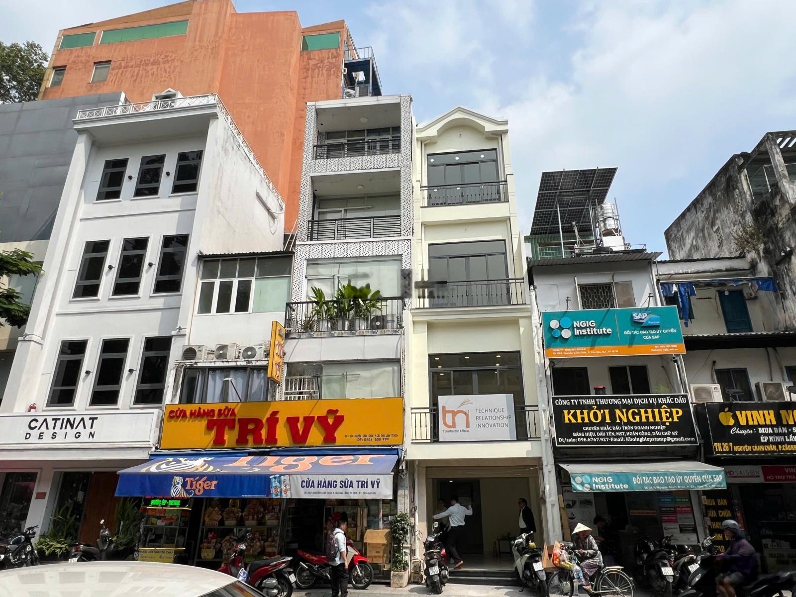 Bán nhà mặt phố tại Nguyễn Cảnh Chân, P Cầu Ông Lãnh, Q1, giá cực tốt