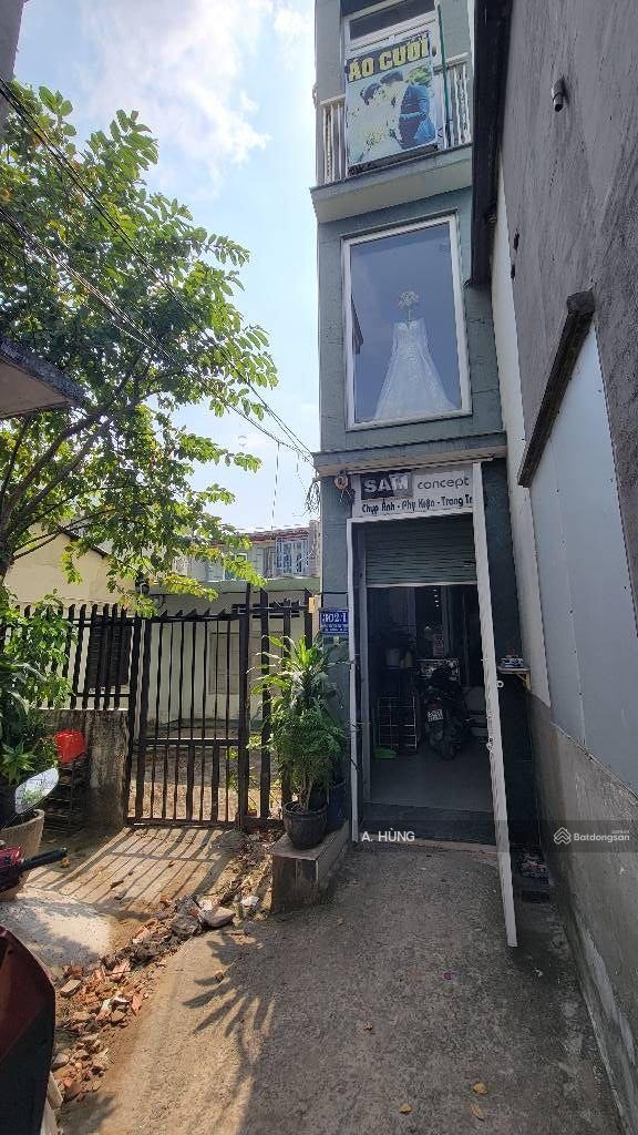 Bán đất diện tích 100m2 có nhà cấp 4 nhánh Nguyễn Duy Trinh, P. Bình Trưng.