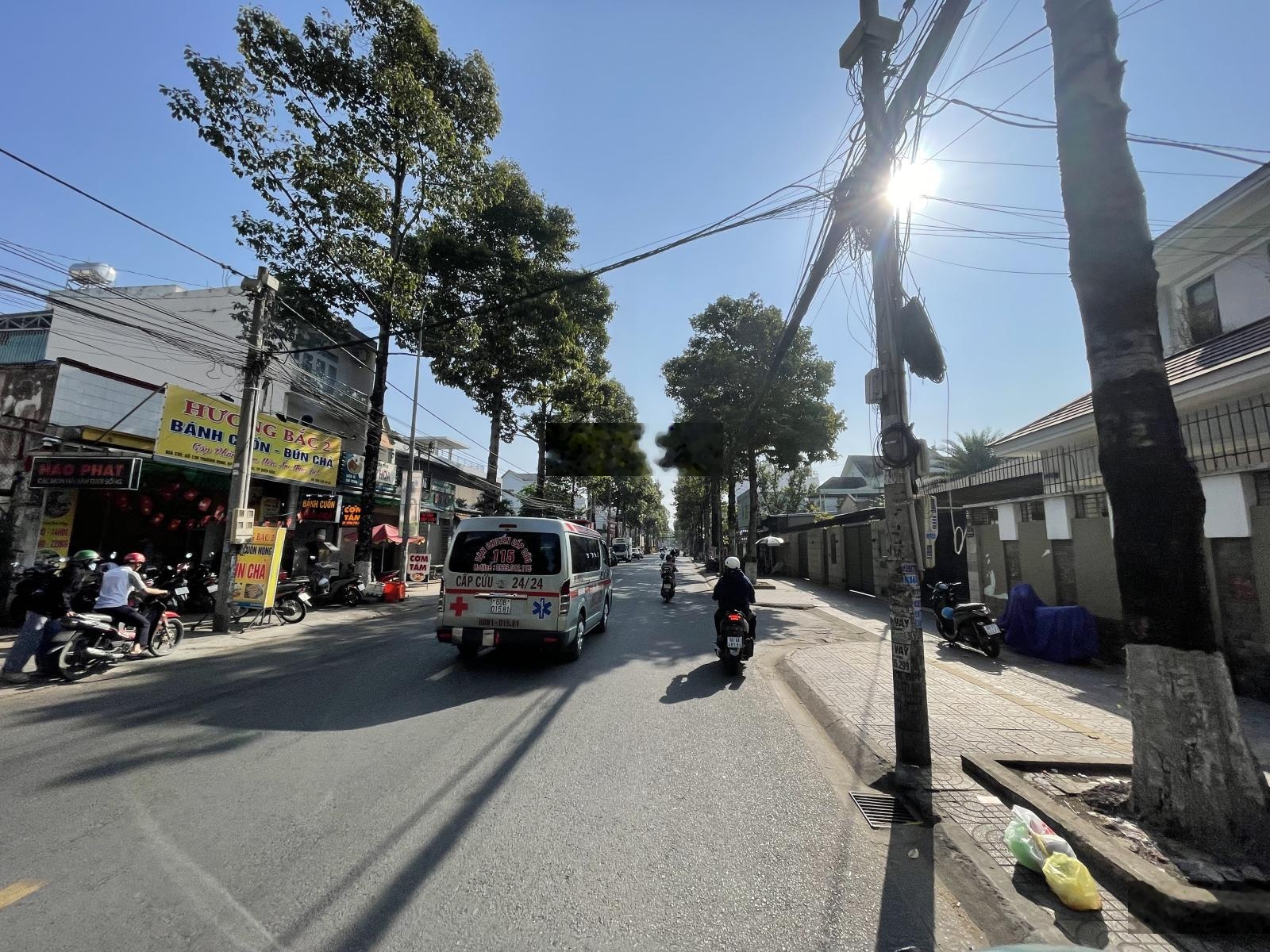 Mặt tiền kinh doang đường Trương Định.