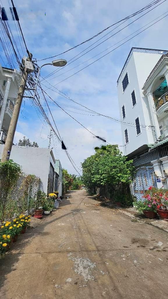 Đất ngang gần 9m hiếm gần ngã tư Trung Chánh chủ giảm 100tr còn 4,7 tỷ