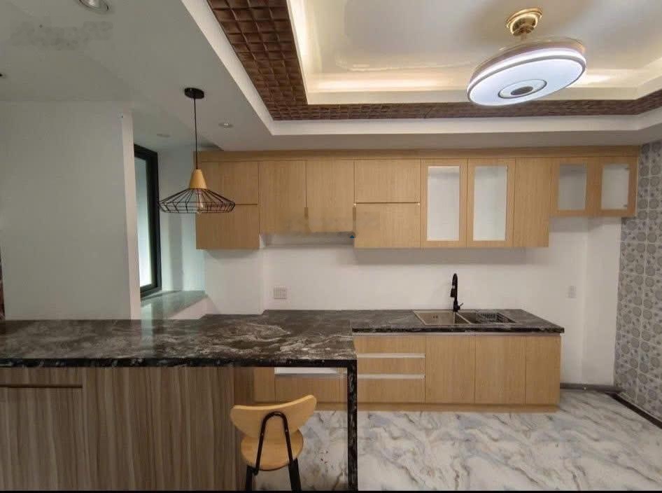 Cho thuê nhà hẻm xe hơi chdv huỳnh mẫn đạt, quận 5, ngang 5,5m, trệt 3 lầu, giá 38 triệu