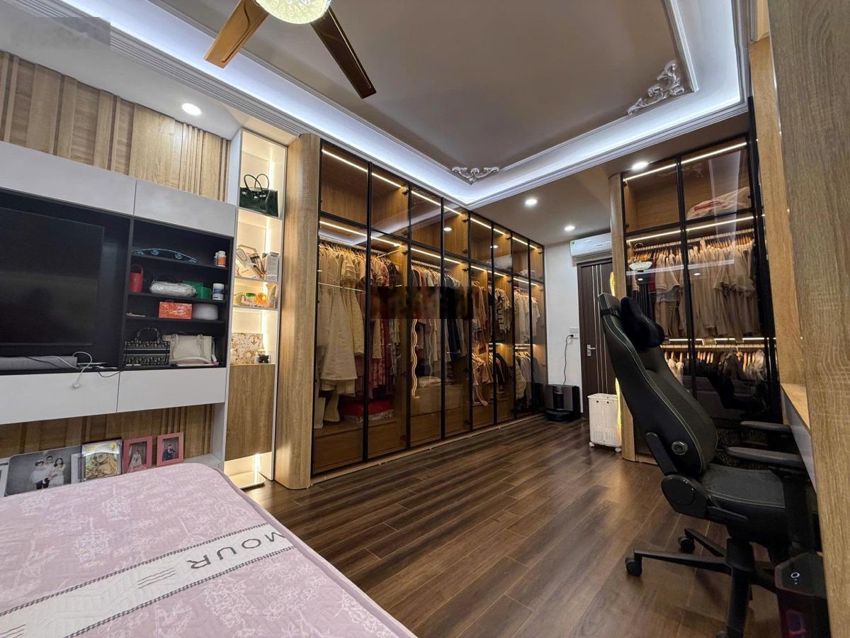 Bán nhà tại Hồ Tùng Mậu, khu A34 Goldmark City, 48m2, nhà mới thang máy, ô tô, chỉ 17 tỷ