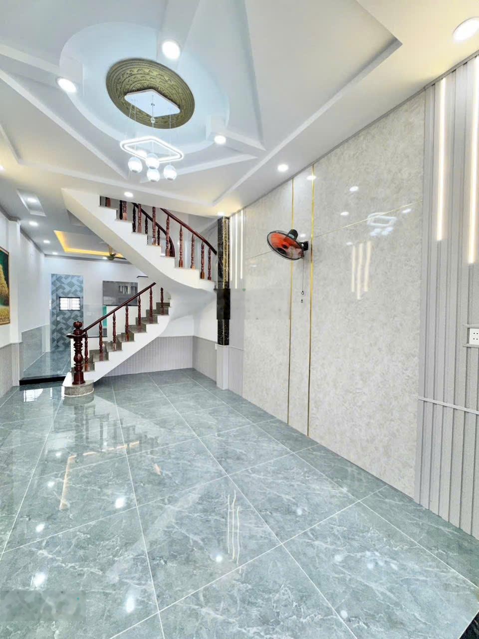 Chỉ 4.48 tỷ (TL) sở hữu nhà MT kinh doanh gần ngã 3 Ông Xã, Dĩ An; DT 72.9m2 ngang 4m; Sổ riêng