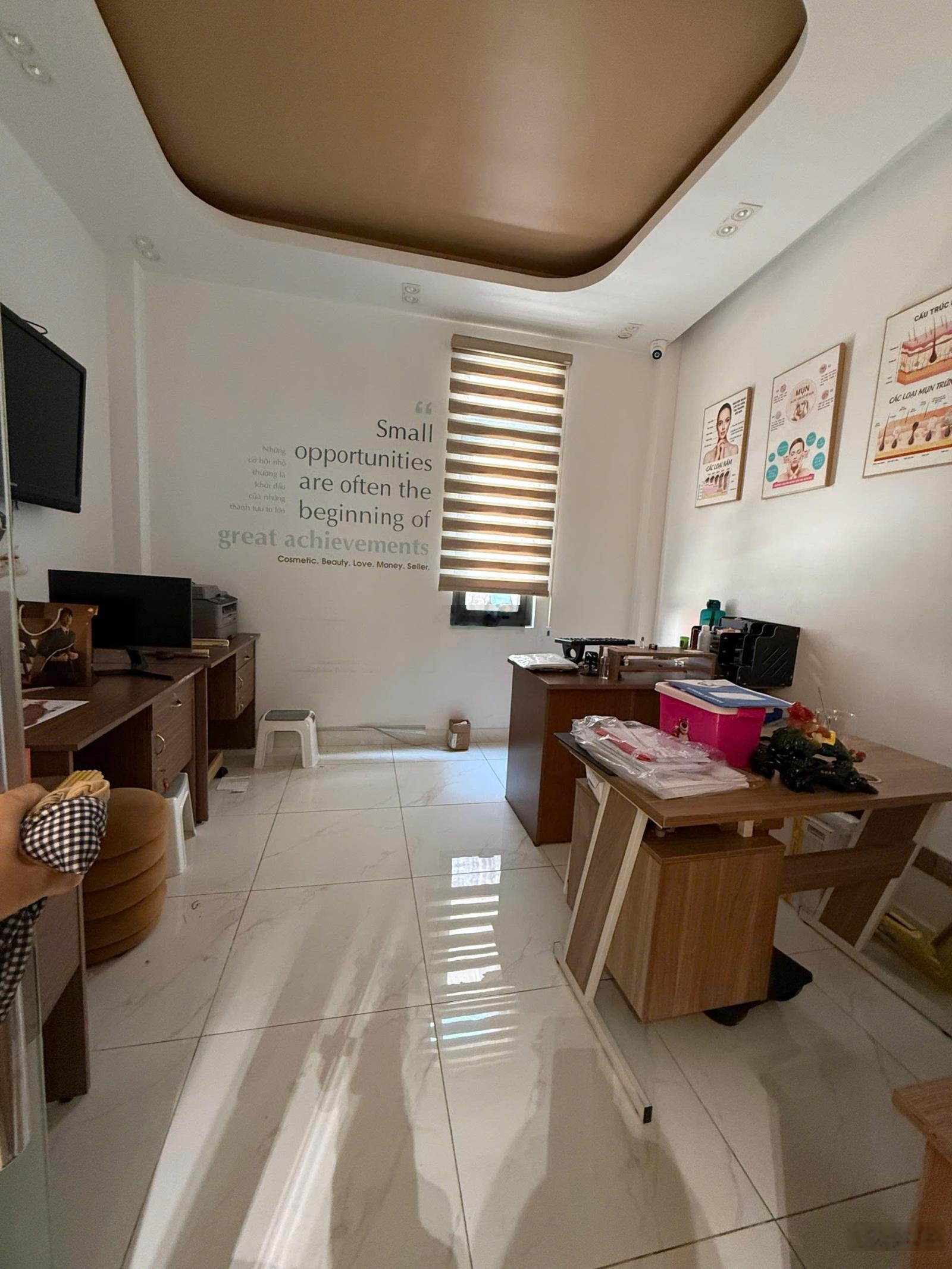 Nhà hẻm ô tô 6m, ngay cây gõ, hồng bàng, đại học y dược 3phút, 58m2 5 tầng