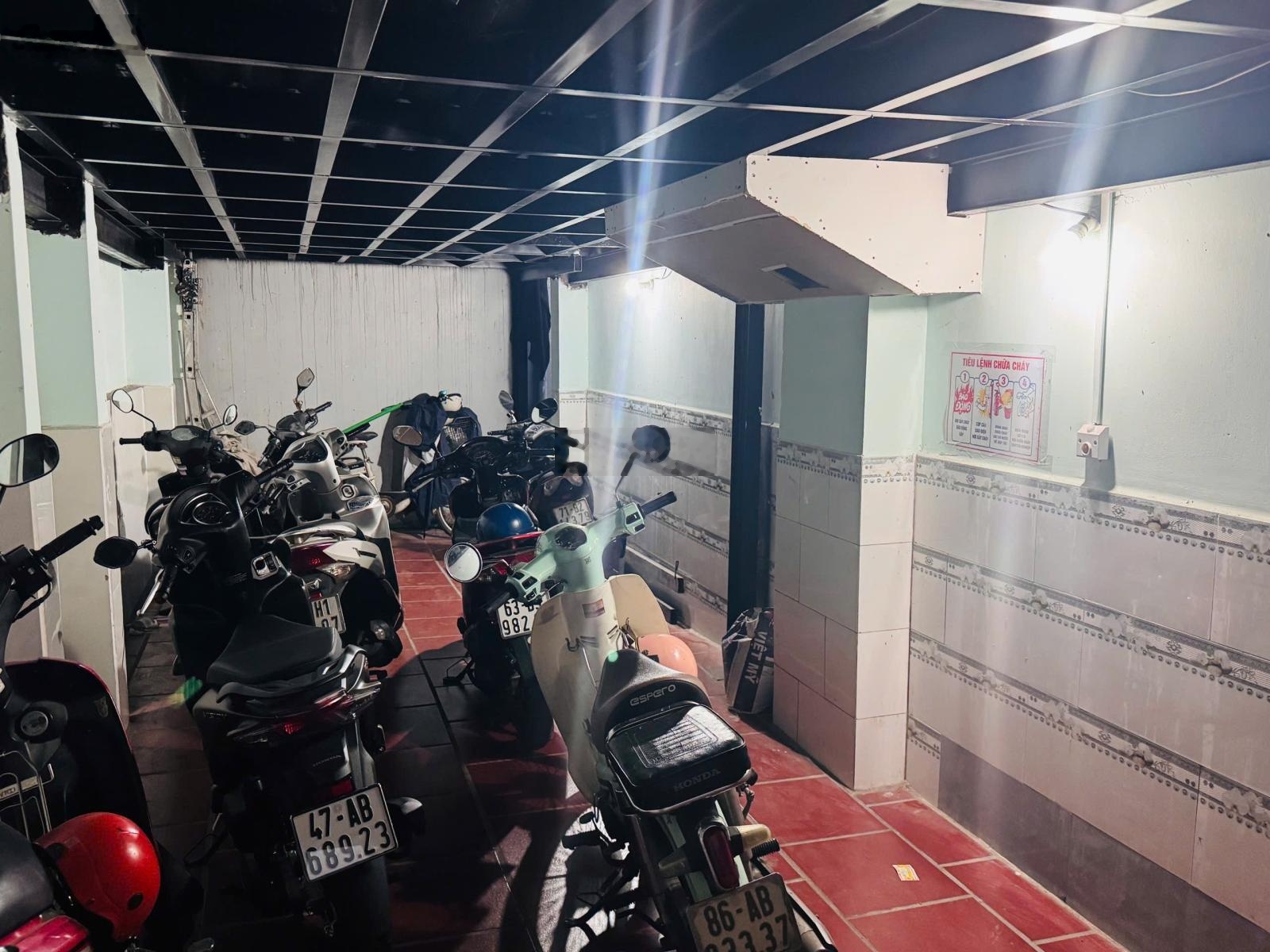 Bán dãy trọ 21 phòng thu nhập 50tr/tháng Linh Đông, Thủ Đức ngang 10 x 25 hẻm xe tải