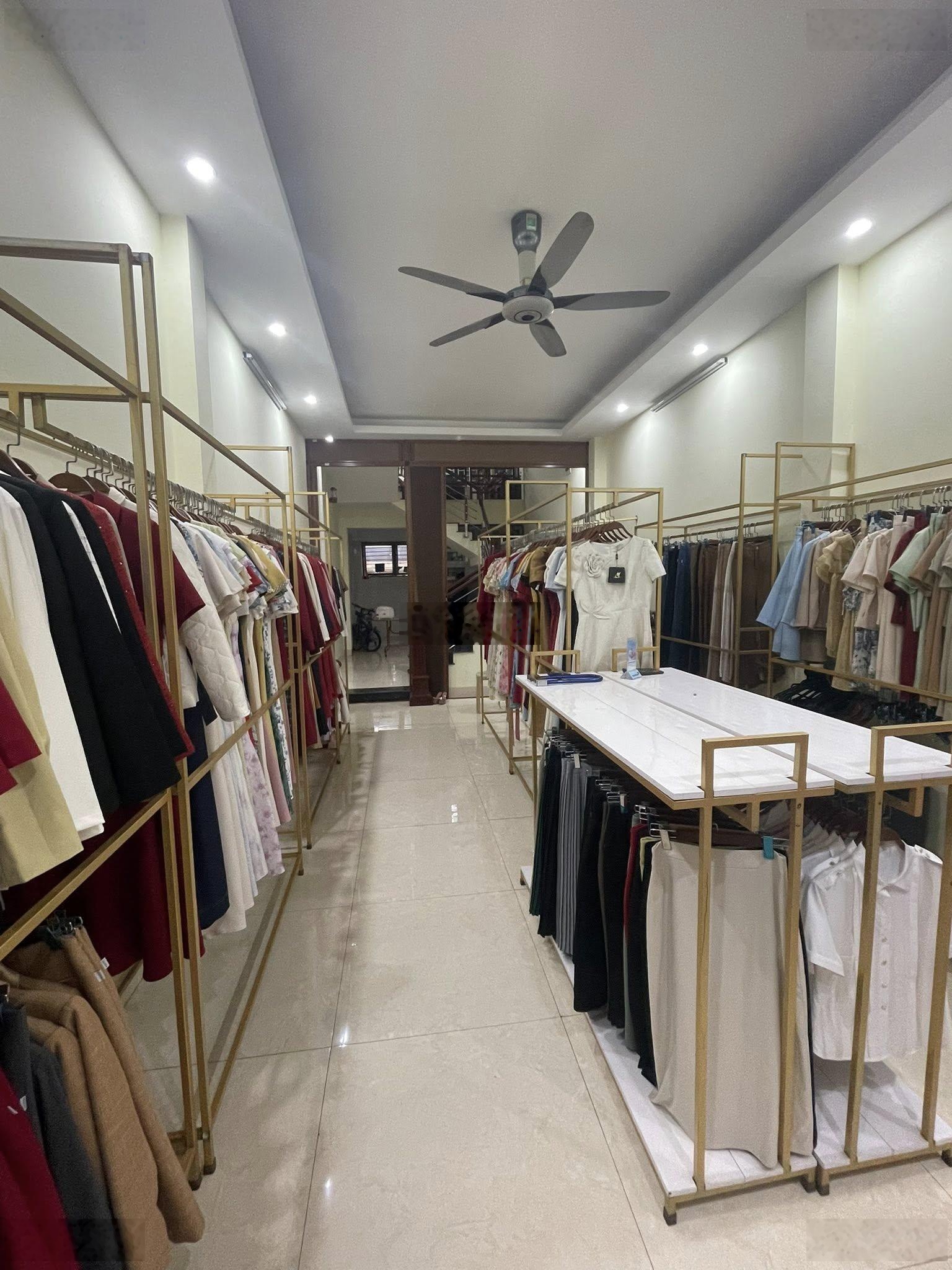 Bán nhà Đinh Tiên Hoàng 60m², MT 4m phân lô, vỉa hè, kinh doanh 8.2 tỷ