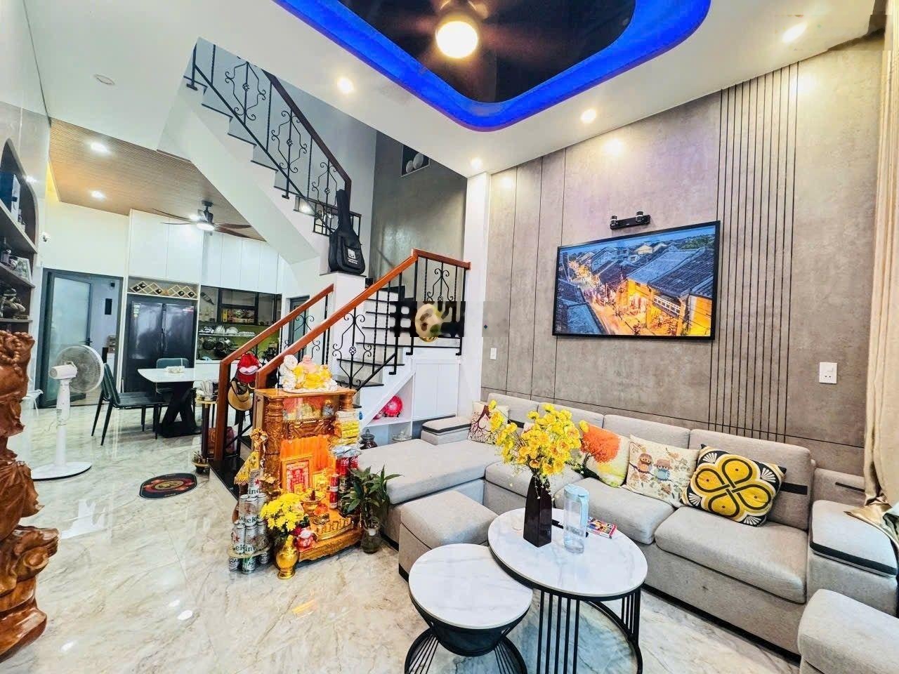Bán Nhà riêng tại Tôn Đản, 5,1 tỷ, 72m2, giá ưu đãi, uy tín