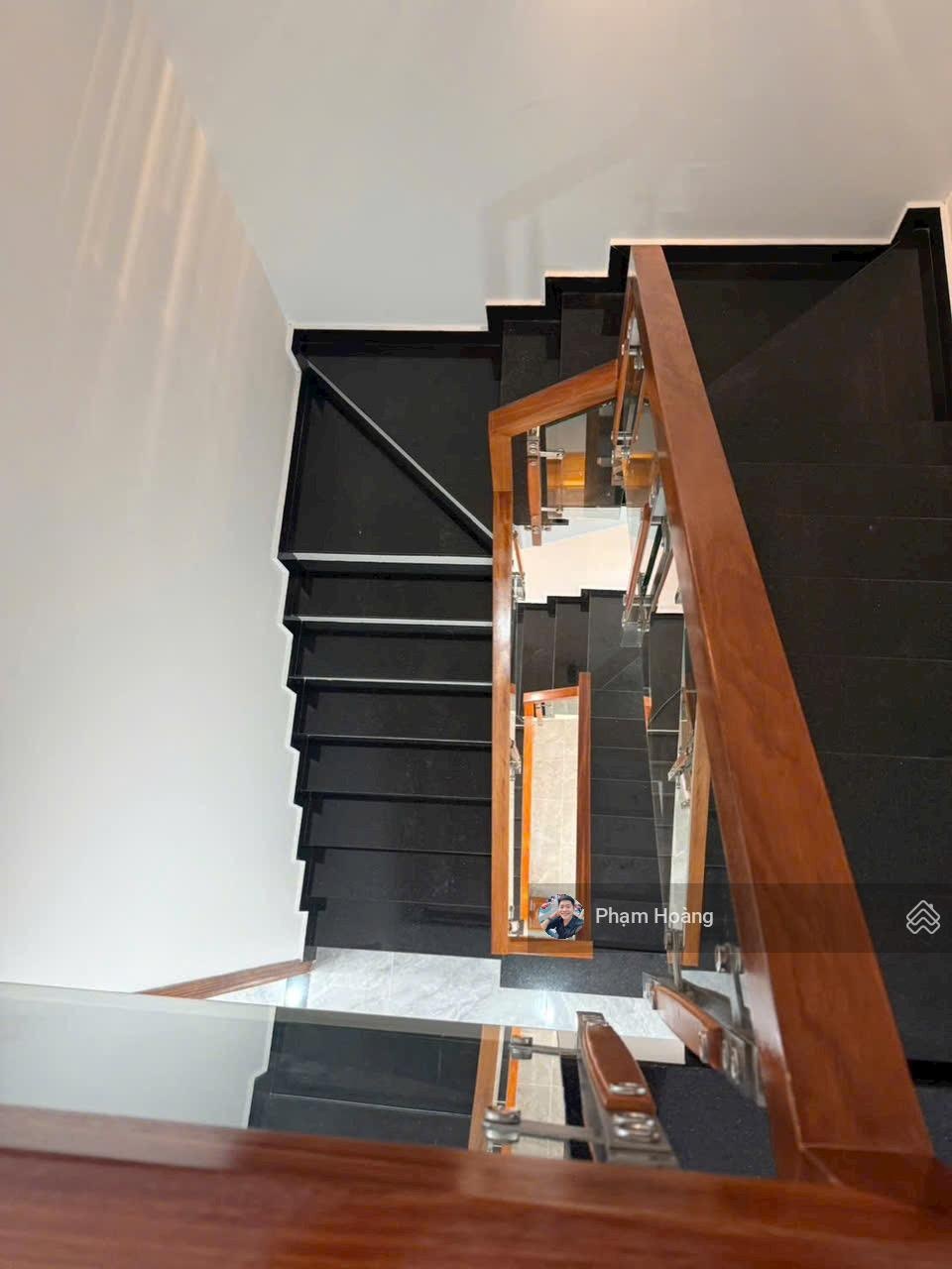 Bán Nhà Mặt Phố tại Đường Nguyễn Hữu Cảnh, 7,3 tỷ, 125 m2, view đẹp, uy tín