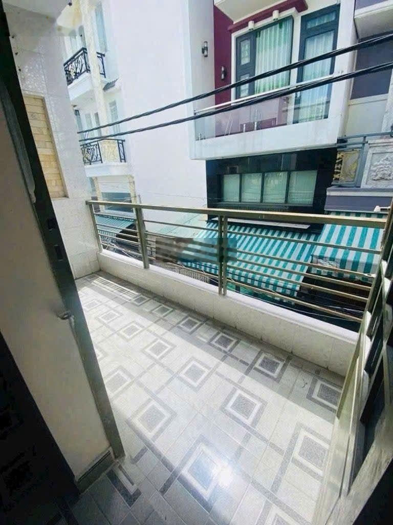 Bán nhà lê văn quới ngay 4 xã giáp hòa bình gần đầm sen
