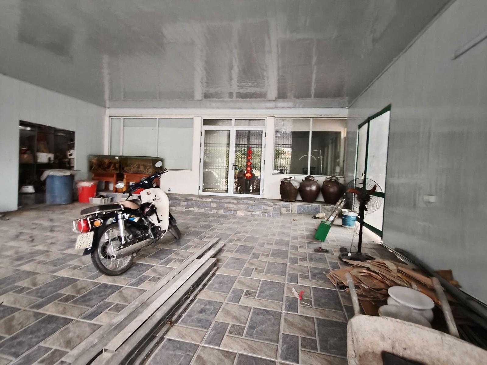 Bán đất tặng Nhà C4 Quy Hậu, Tân Lạc, DT315m2, MT10.5m, ôtô khách KD, 2.6 tỷ Hòa Bình