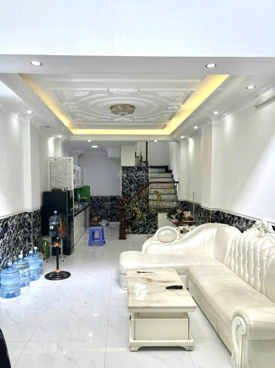Bán Gấp Nhà mặt tiền Quận Phú Nhuận - Nhà đẹp 6 tầng sang trọng - 60m2 (4 x 15.5) Không Quy Hoạch