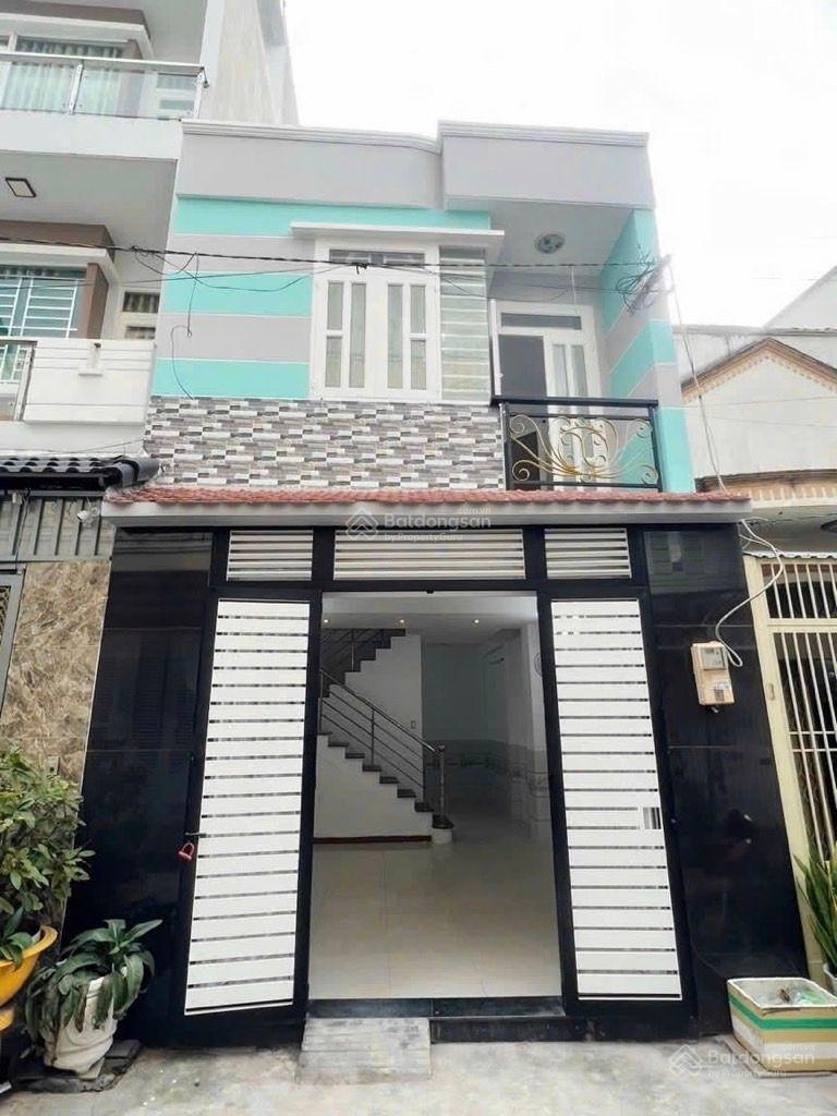 Vị trí đẹp gần bốn xã, bệnh viện Bình Tân. Hẻm xe hơi - Khu dân cư, tiện ích xung quanh đầy đủ.