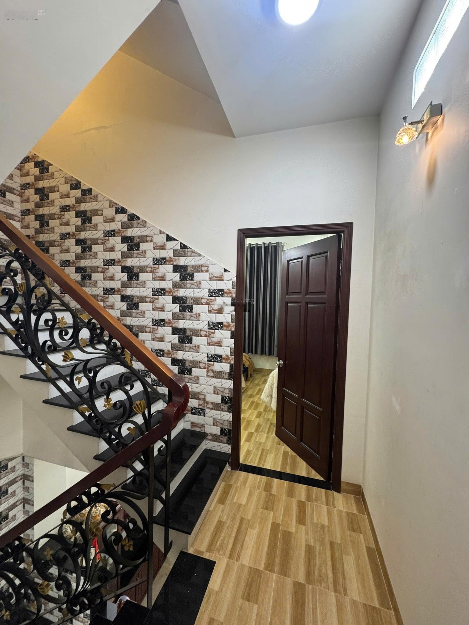 Bán nhà hẻm xe hơi đường Gò Dầu 4x14m, đúc 3.5 tấm nhà đẹp cách mặt tiền Gò Dầu 50m