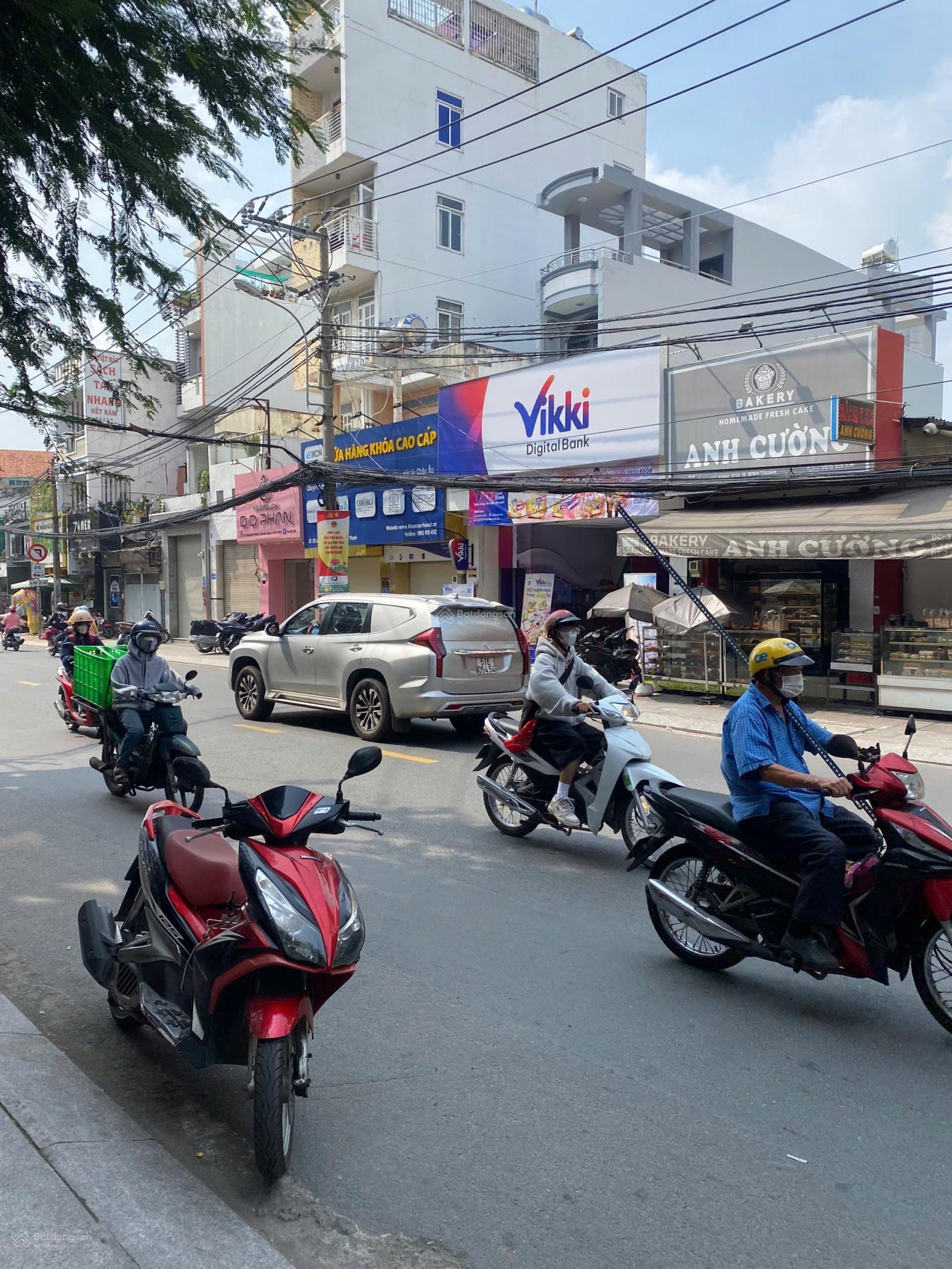 Bán nhà MT Ngay Phạm Văn Đồng Quận BT HĐT: 20 Triệu/ Tháng Dt: 5x20m CN: 100 m2 Giá Bán :18 Tỷ
