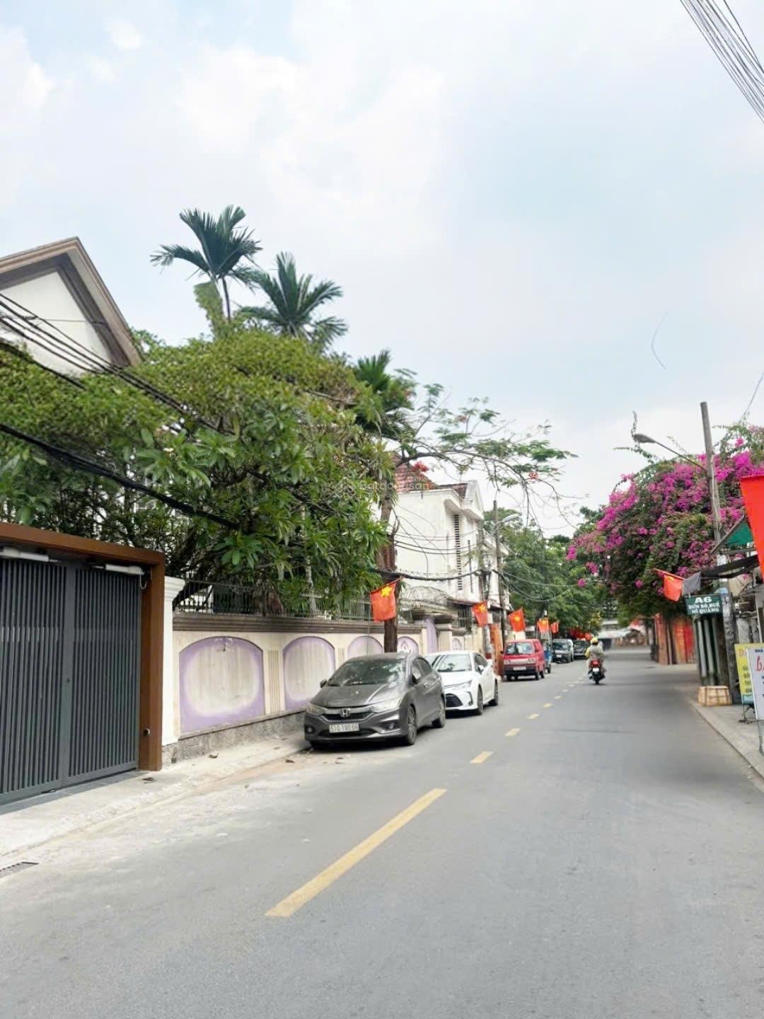 Bán đất! Khu biệt thự ven sông, HXH tận cửa, ngang lớn 7m /CN 49m, GPXD 4 tầng, chỉ 6.5 tỷ TL