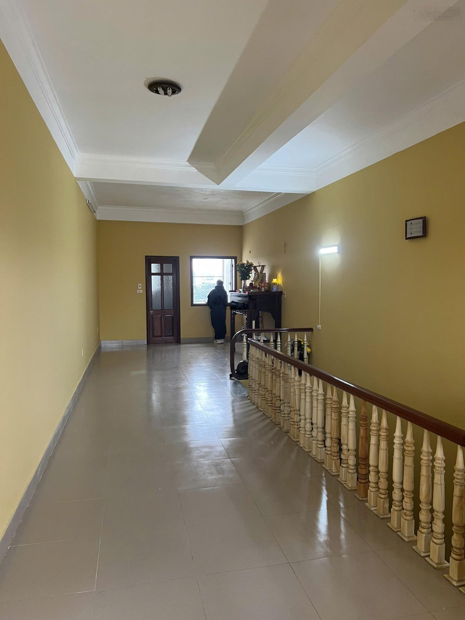 Mặt phố Thạch Bàn, Long Biên - 70m2 * 5 tầng - 22tr/ tháng, nhà mới chính chủ