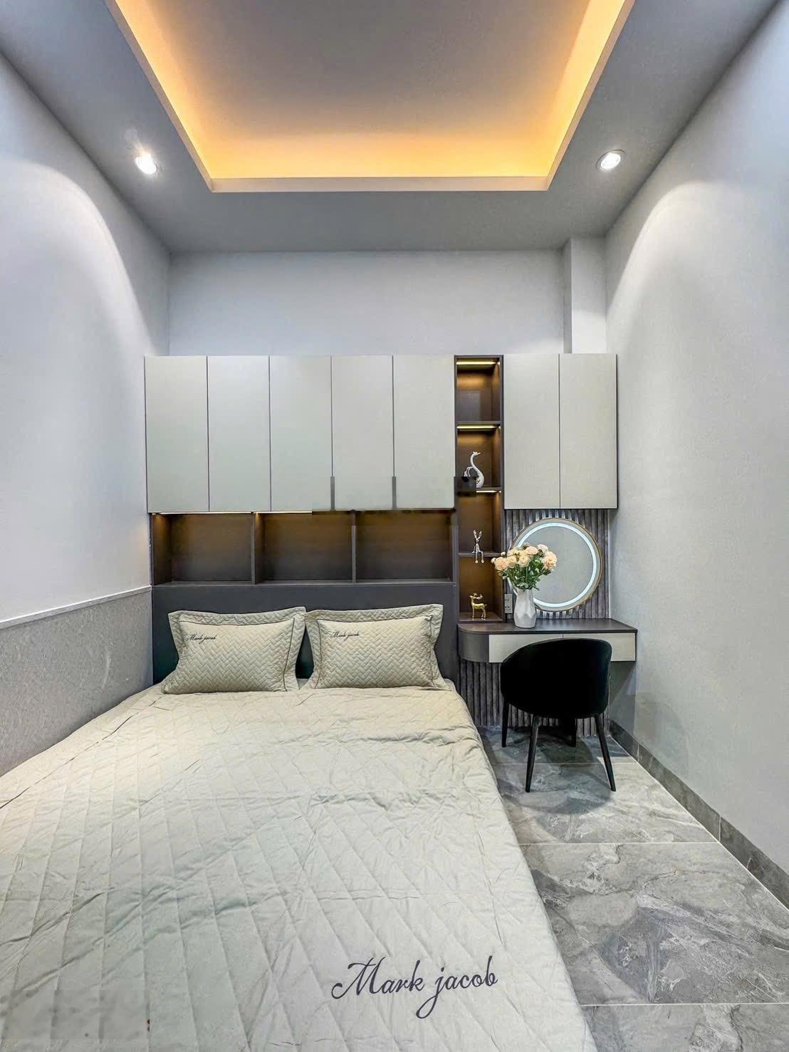 Bán nhà d14 hồng loan 6a, mới full nội thất, sổ hồng, hoàn công, 4pn, 4wc, tây nam, lộ 19m