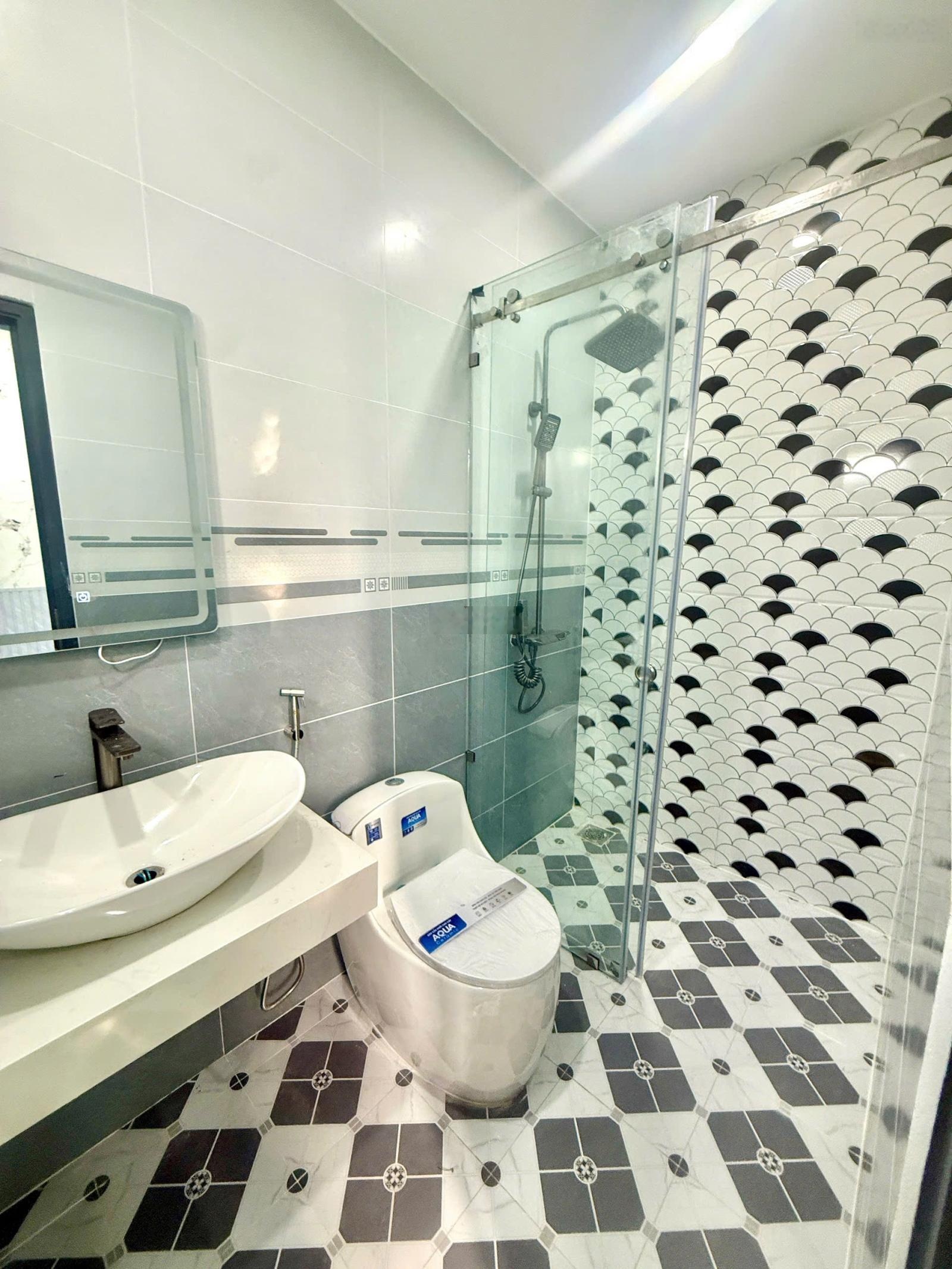 Bán nhà riêng đẹp tại đường số 8, Five Star Eco City, 4,49 tỷ, 100m2