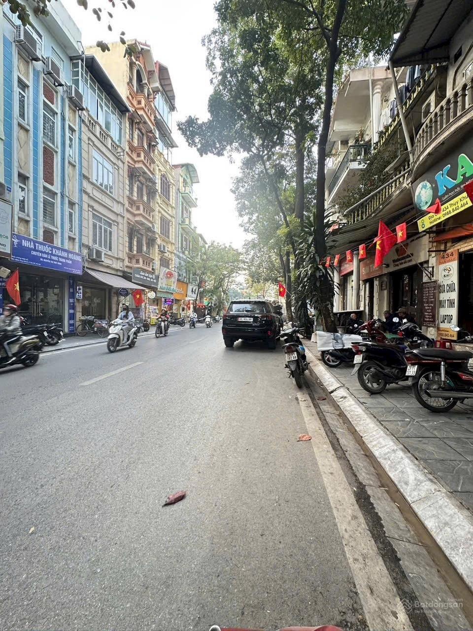 Chính chủ cần bán nhà 5 tầng chia lô quân đội phố Quần Ngựa - Văn Cao. Diện tích sổ: 80m2, vip