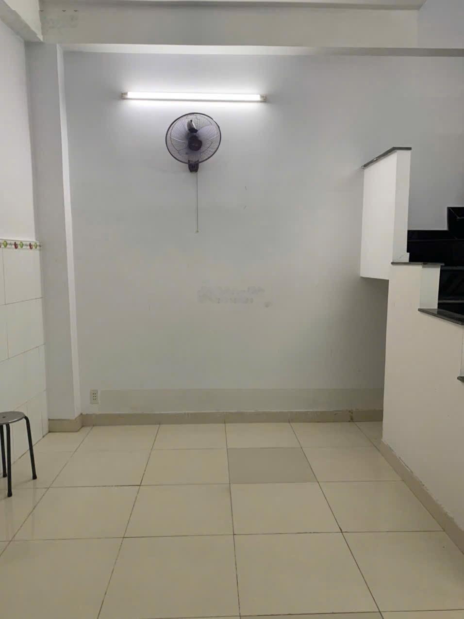 Bán nhà riêng đẹp tại Nhà sát HXH, Phan Văn Trị, 6,5 tỷ, 45,7m2, nhiều tiện ích Hot!