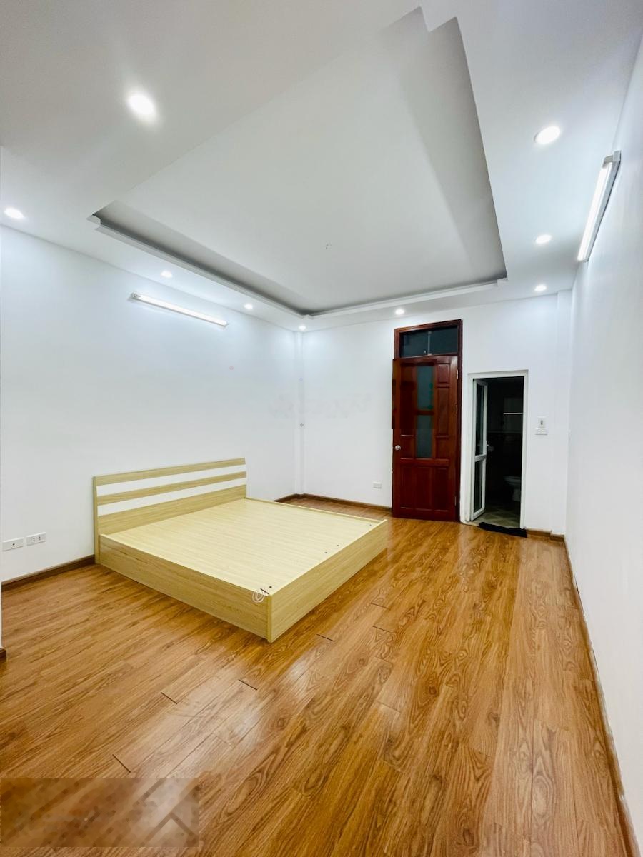 Lô góc Tôn Đức Thắng, dân xây kiên cố, 2 thoáng, sân xe, tặng nội thất, ở ngay, 35m2 x 4 tầng
