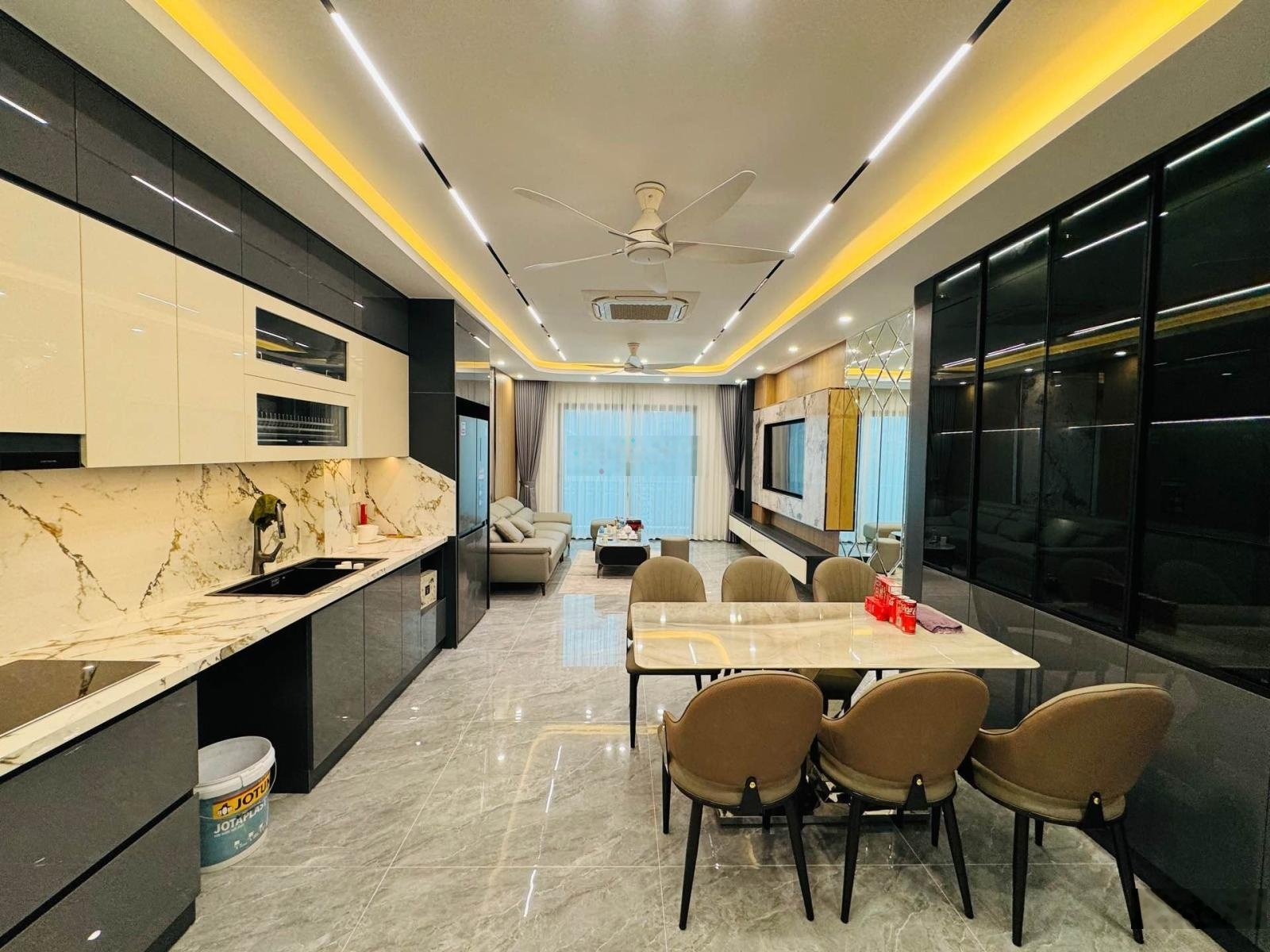 Nhà riêng PHÙNG CHÍ KIÊN -TT Cầu Giấy 65m² , 7 tầng thang máy, nhà mới, oto vào nhà, 19 TỶ Xe tránh