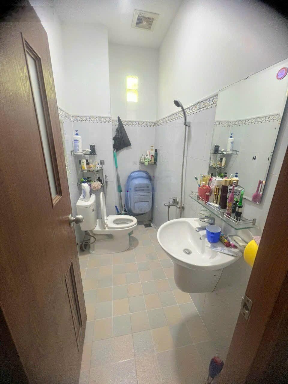 Bán nhà riêng tại Nguyễn Thị Nhuần, An Phú Đông, Q12, 4ty200 có ngay nhà 50.4m2-4 tầng, bao đẹp.