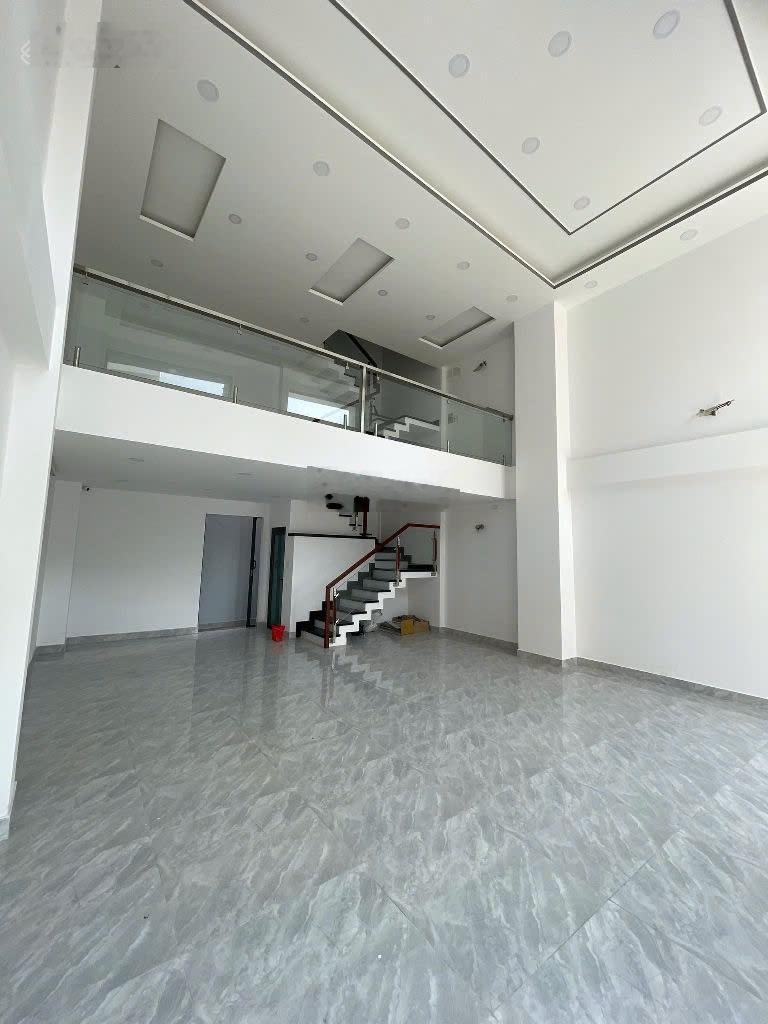 CHỈ 130TR/1m2, GIÁ TỐT 13 TỶ- Ngang khủng 7m Ngay Chợ Tân Bình!! KHAN HIẾM!!