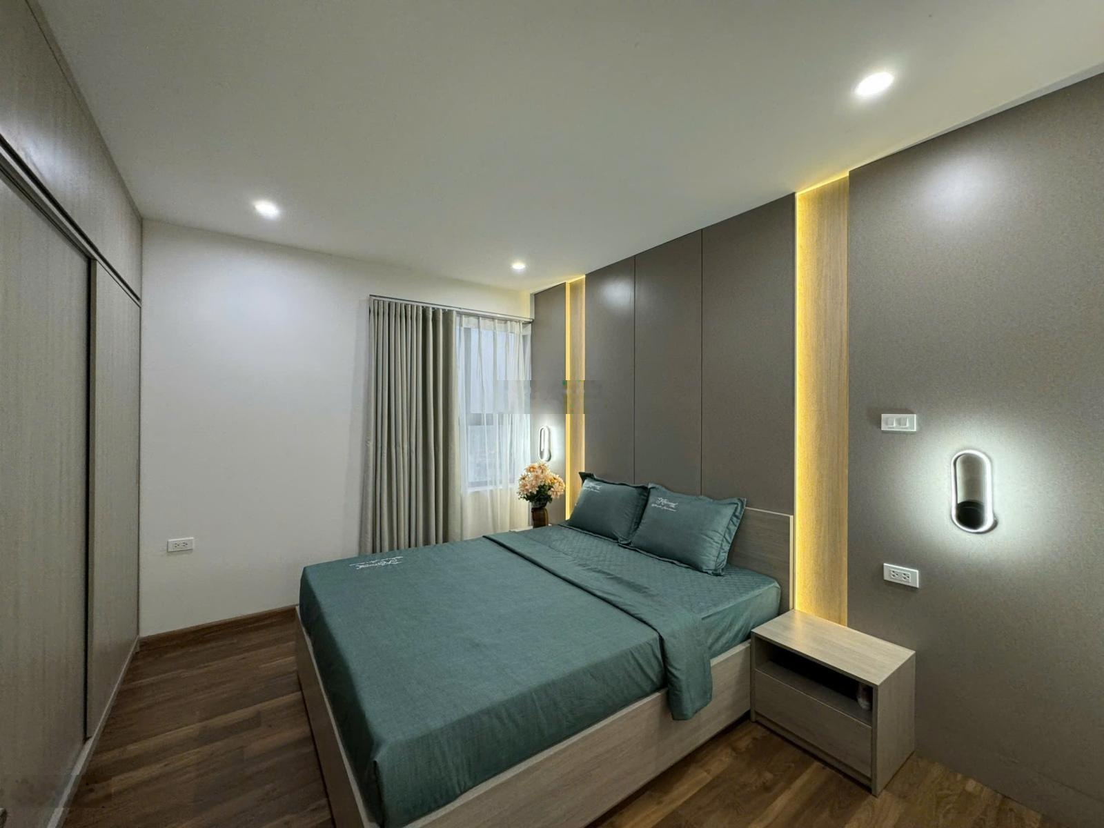 Bán nhanh căn 2 phòng ngủ, 60m2 giá 4.5 tỷ, full nội thất đẹp ở ngay, CT36 Định Công, 0982281144
