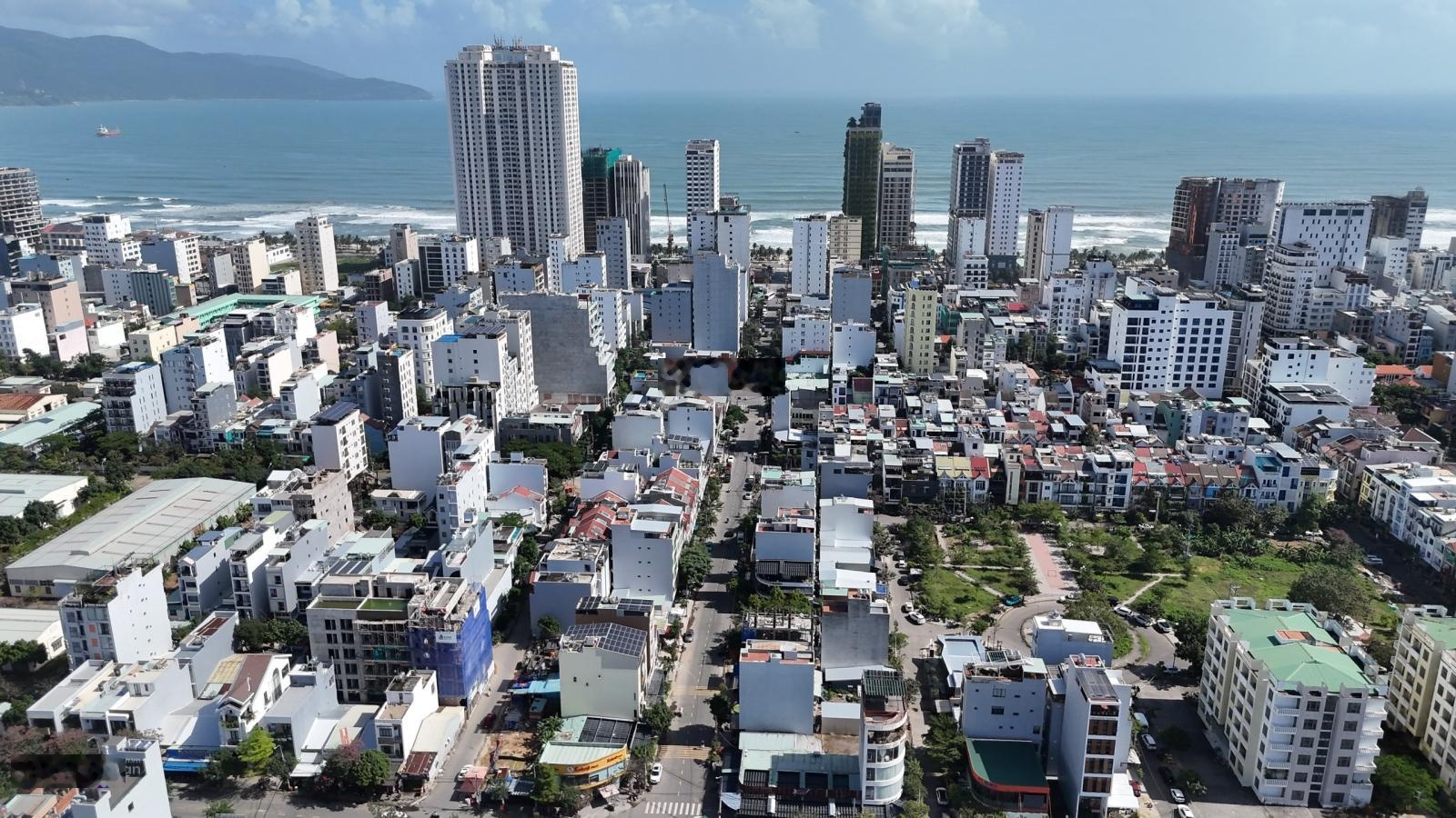 Chào bán siêu phẩm góc 2MT đường Nguyễn Thị Minh Khai, 220m2, 42 tỷ