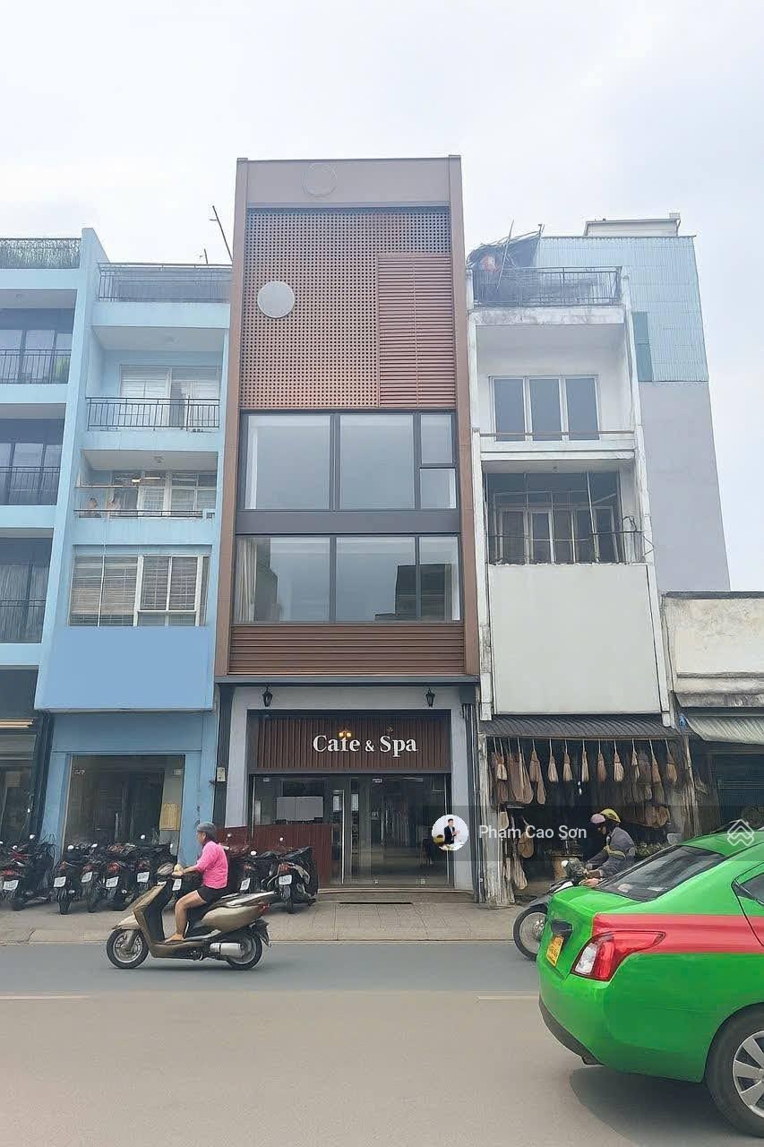 Mặt tiền ngang 8m góc đường nguyễn đình chiểu số 124 nguyễn thiện thuật, quận 3!!!!