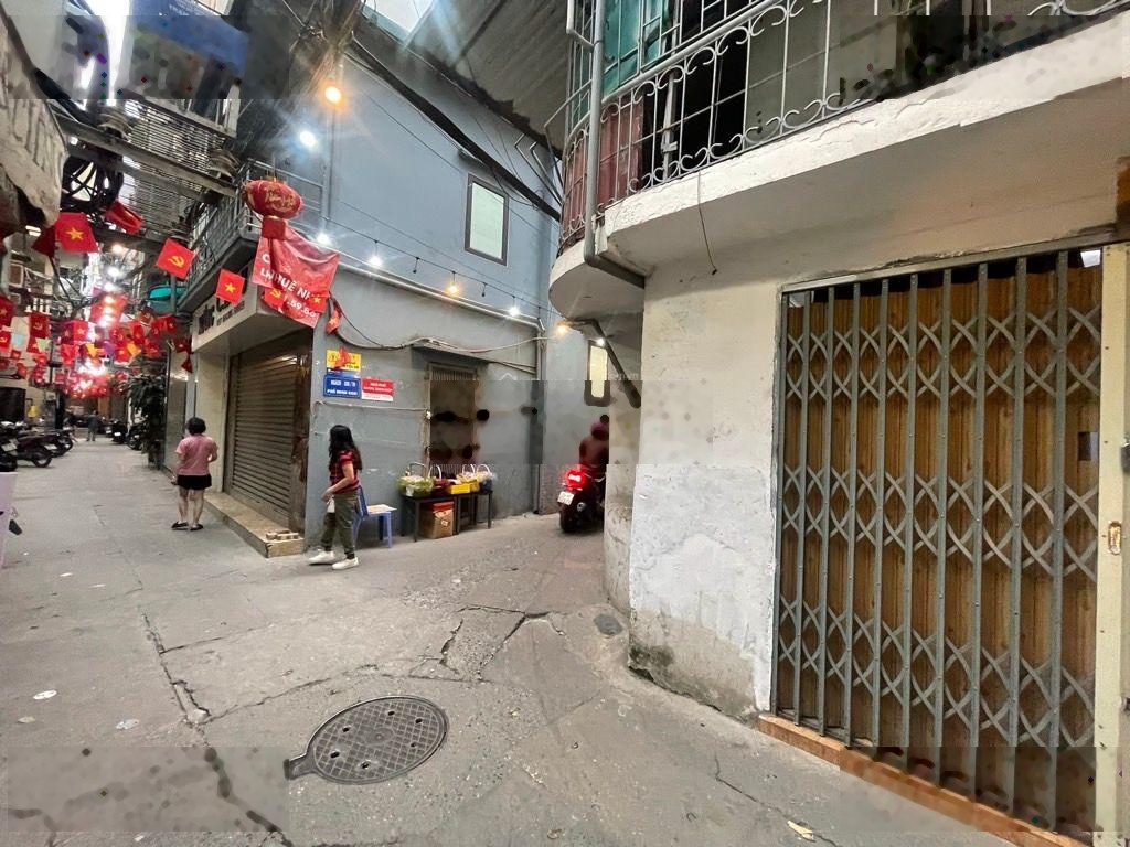 Bán đất tặng nhà 2tầng cũ, sát Times City phù hợp để xây CCMN 52,6m2 14,5tỷ (CTL)