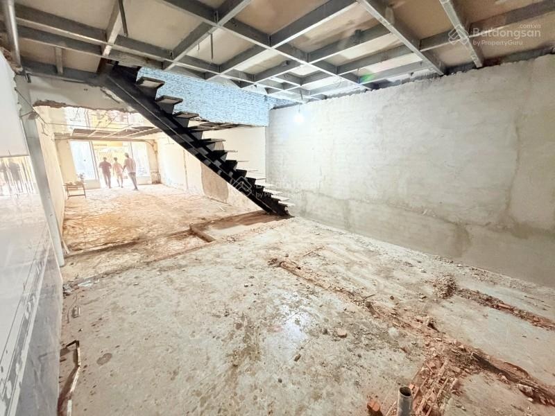 MTKD đường 8m ngay cạnh Đại Học Văn Hiến - Nhà C4 DT 90m2 ngang gần 5m giá chỉ 8 tỷ 5 tl