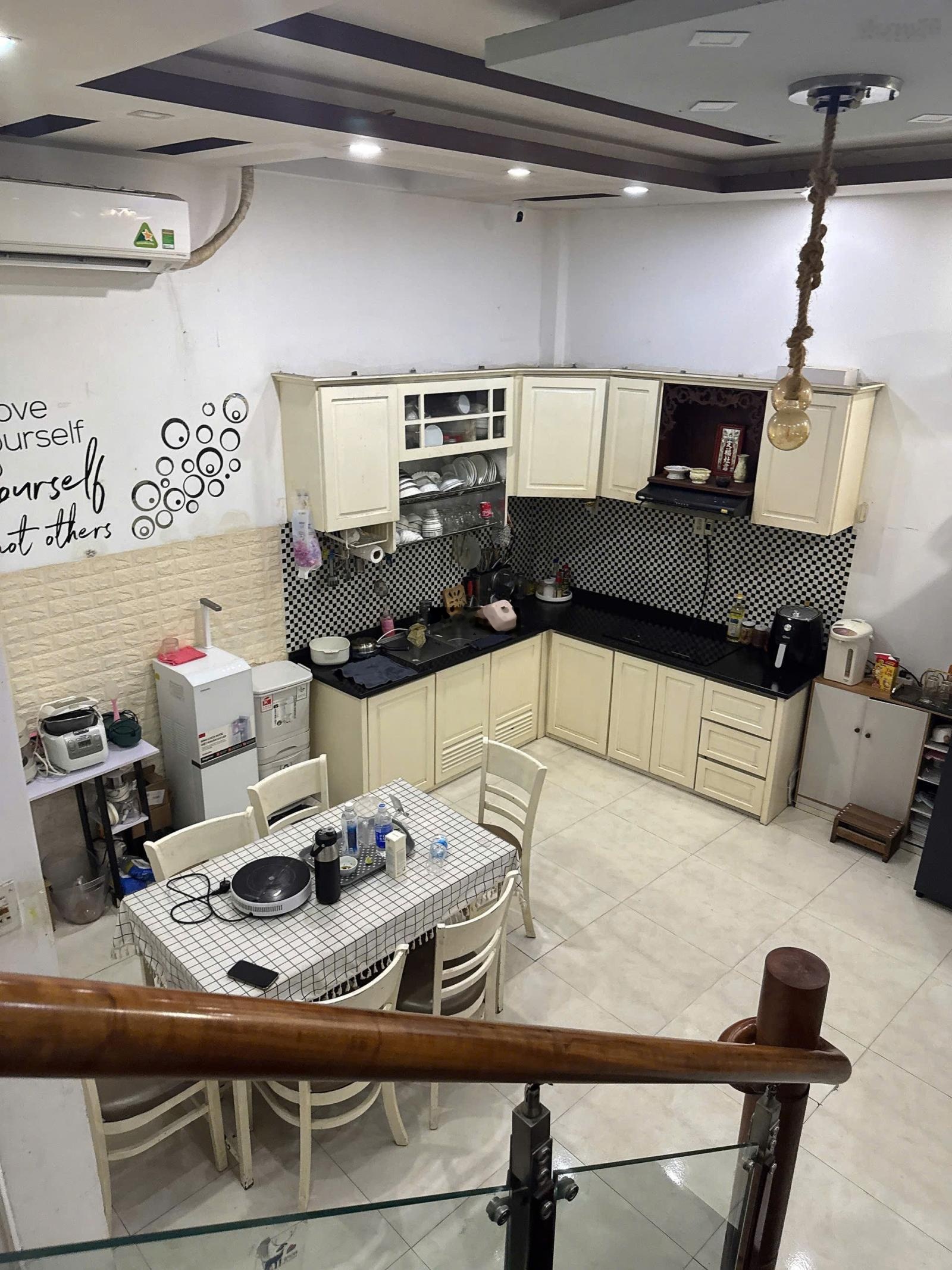 Nhà 2 tầng mặt tiền Hồng Bàng _ khá gần phố Hàn đường Nguyễn Thị Minh Khai Giá: 5,5 tỷ